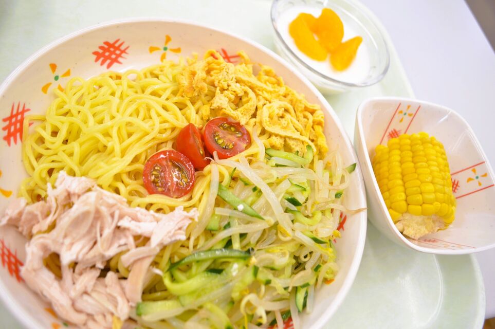 スペシャルランチの冷やし中華
